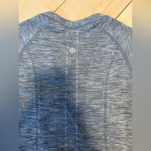 Lululemon Short sleeve